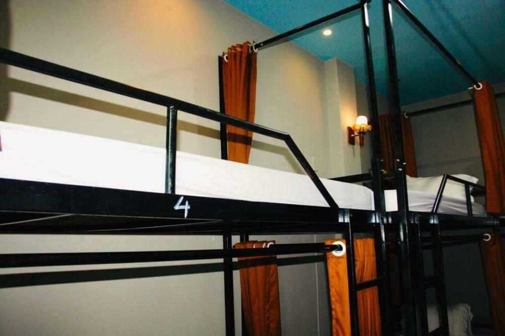 Hanoi Massive Hostel Exterior photo